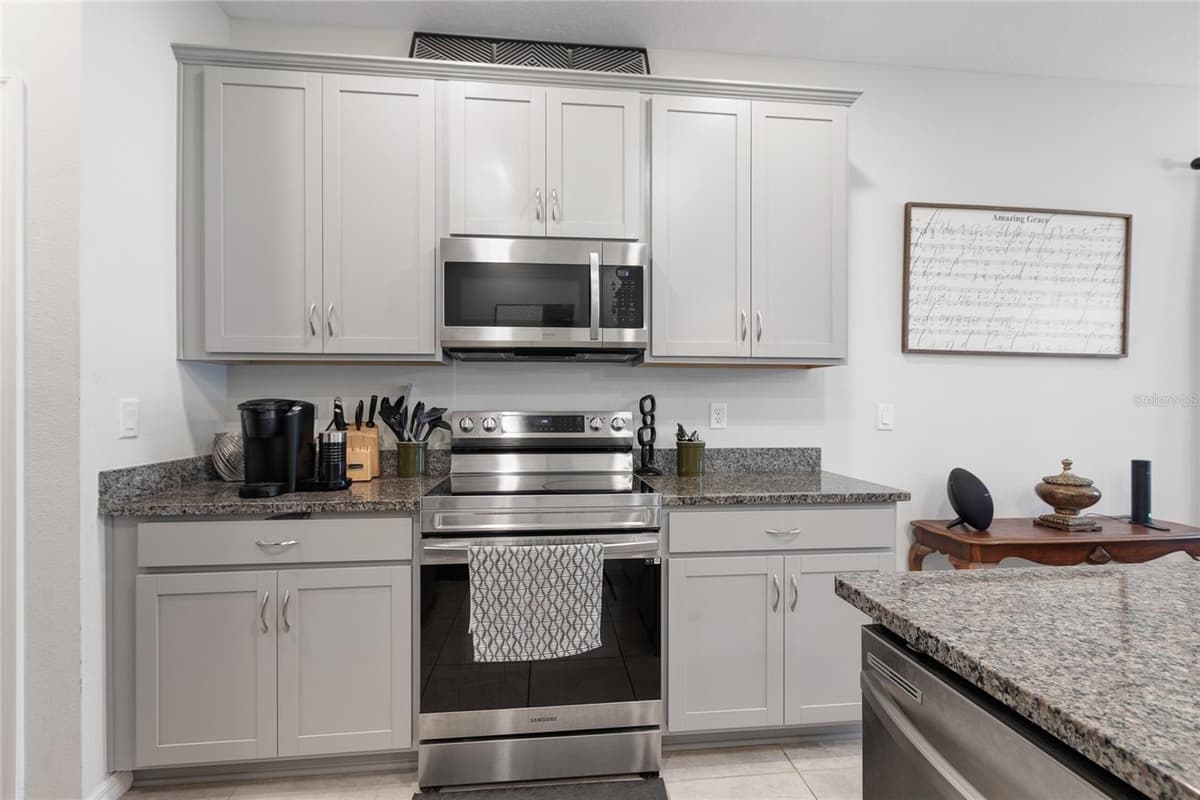 5068 LITTLE STREAM LANE — photo 11 of 41