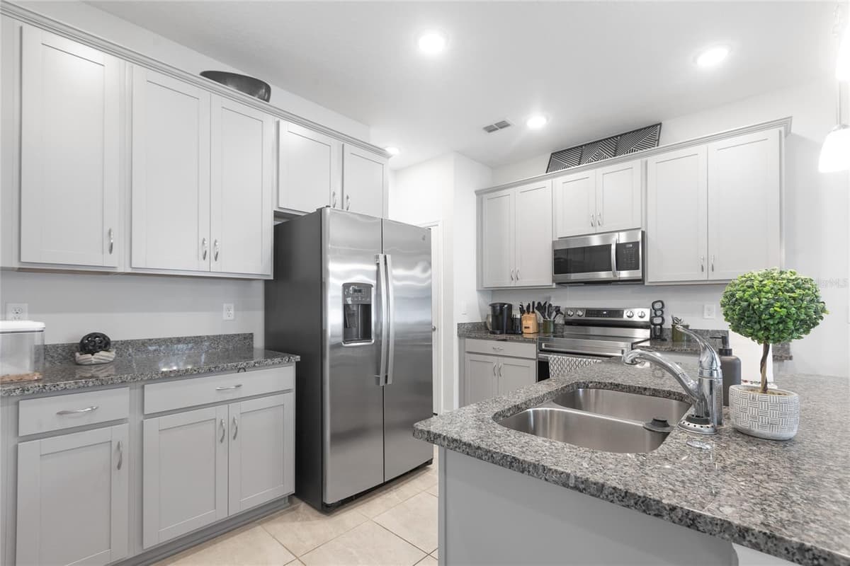 5068 LITTLE STREAM LANE — photo 9 of 41