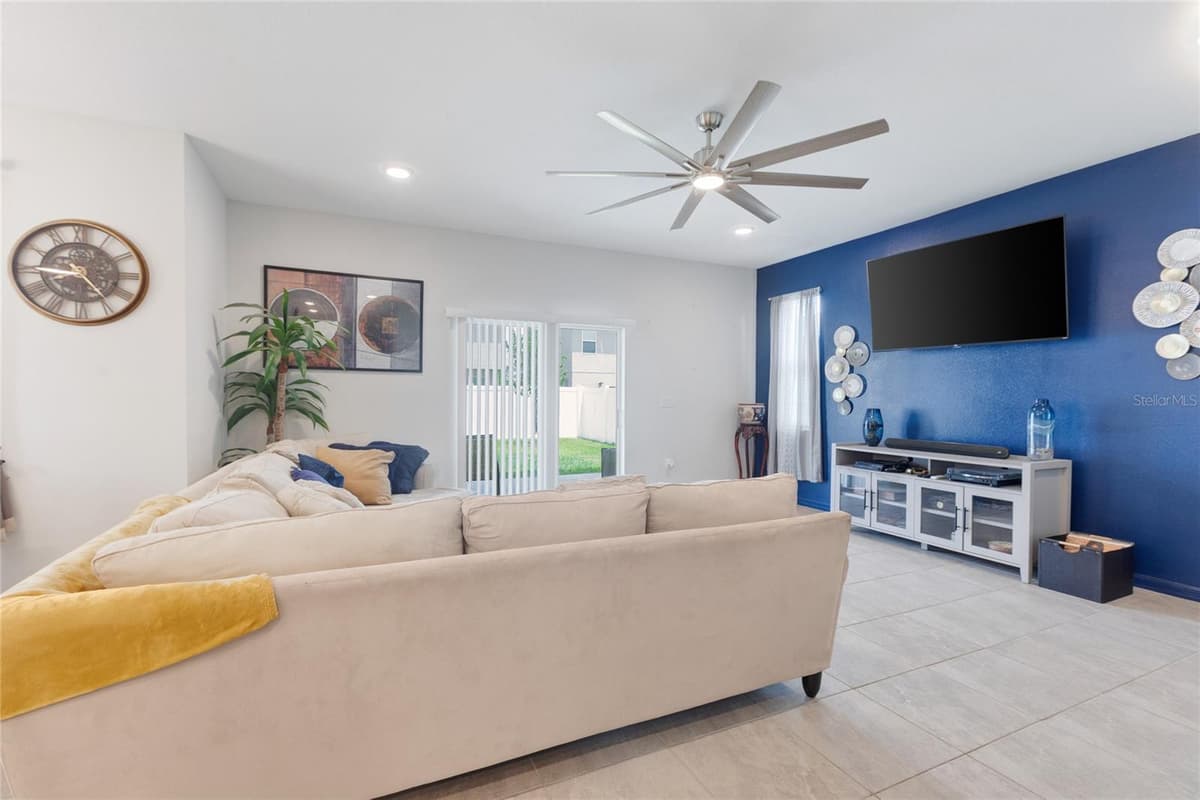 5068 LITTLE STREAM LANE — photo 8 of 41