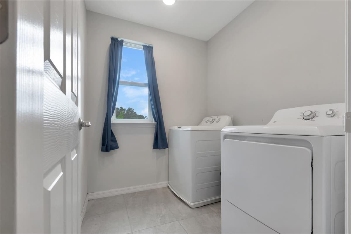 5068 LITTLE STREAM LANE — photo 17 of 41