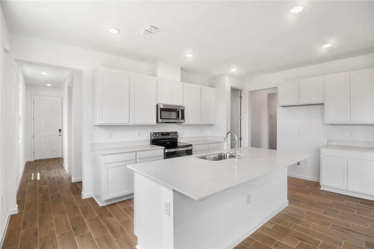1007 WISTERIA WAY — photo 4 of 21