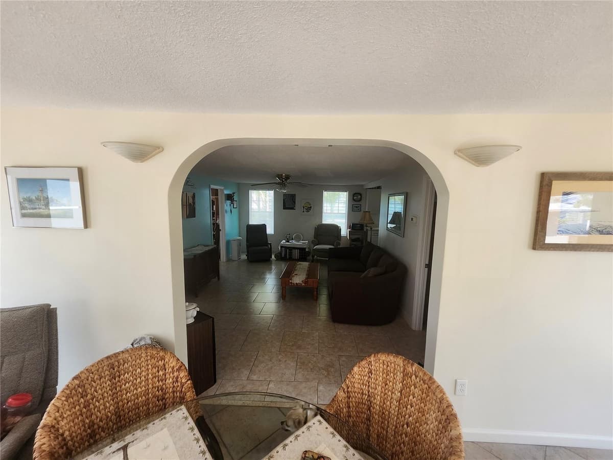 300 22ND STREET — photo 7 of 23