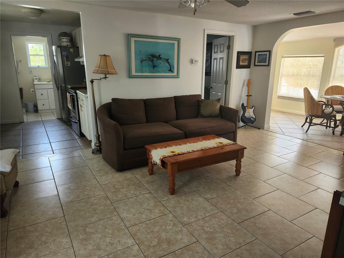 300 22ND STREET — photo 5 of 23