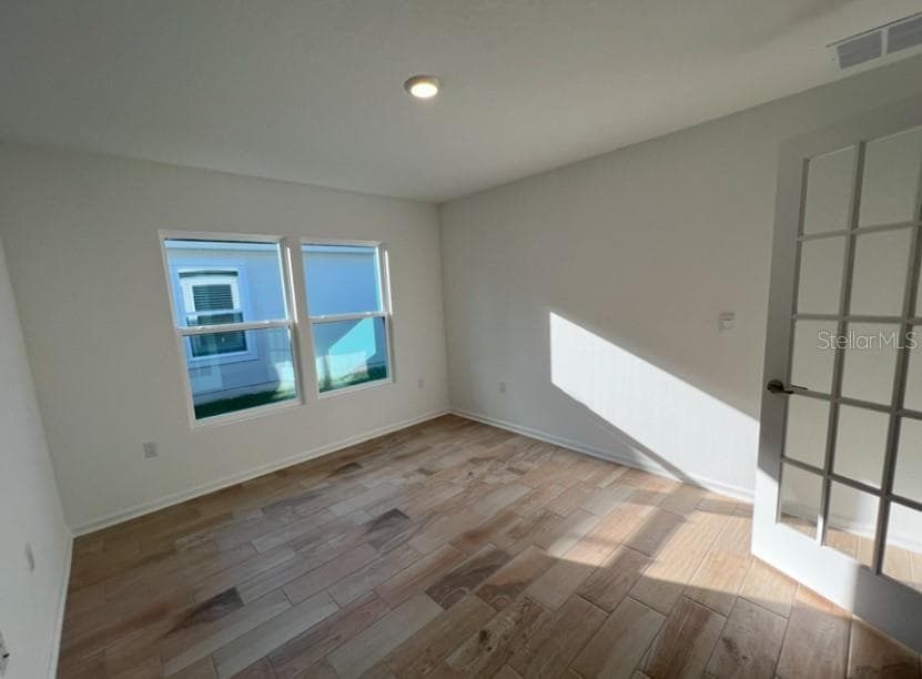 105 GREEN CIRCLE — photo 6 of 45