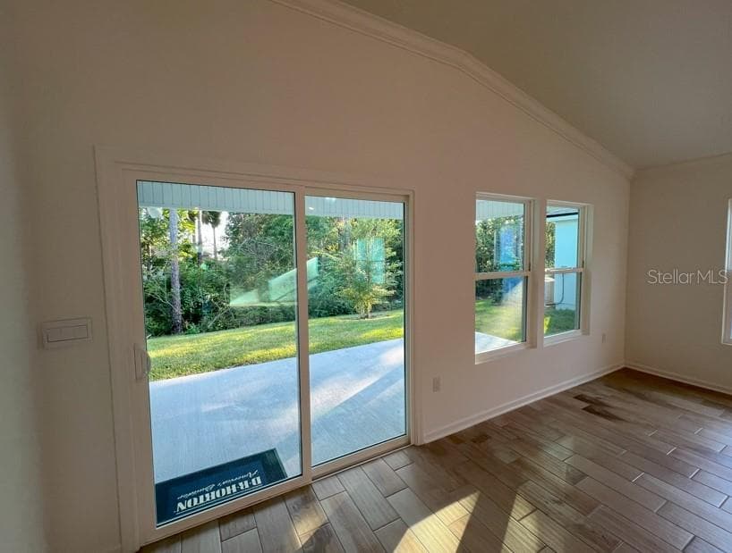 105 GREEN CIRCLE — photo 36 of 45