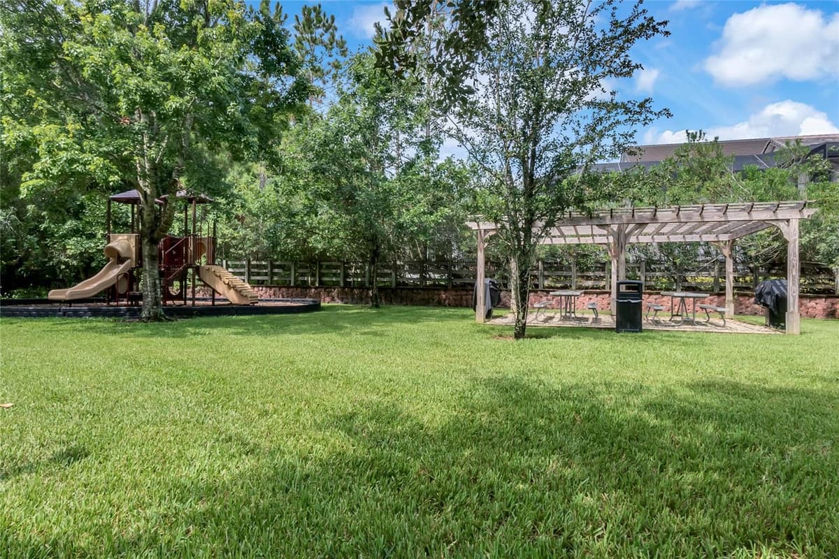 1375 TUSCANA LANE — photo 36 of 54