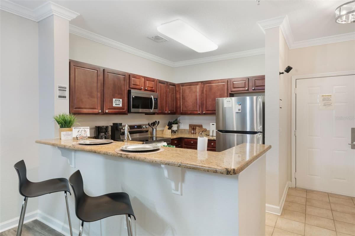 1375 TUSCANA LANE — photo 10 of 54