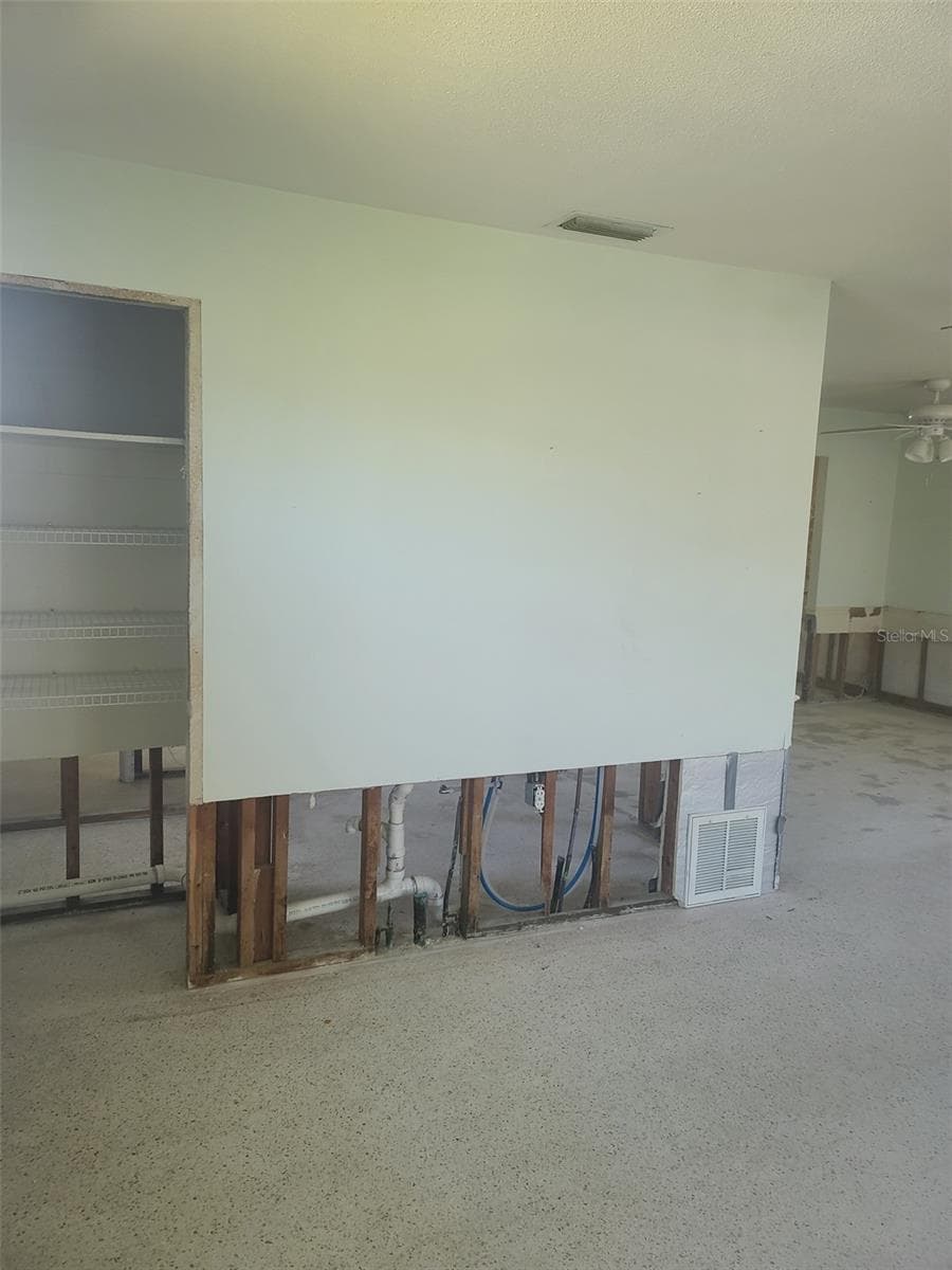 5105 BONITO DRIVE — photo 14 of 46