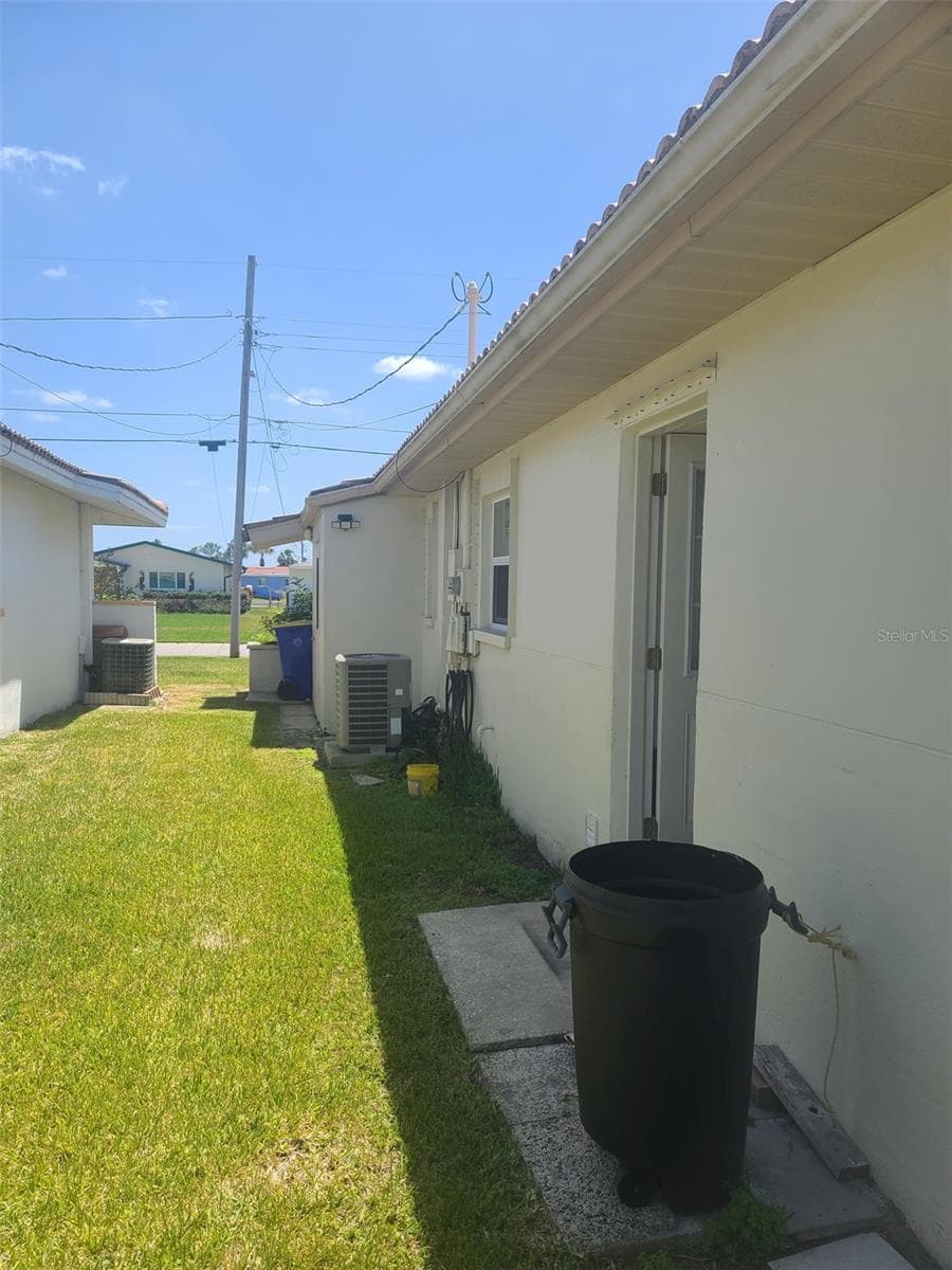 5105 BONITO DRIVE — photo 13 of 46