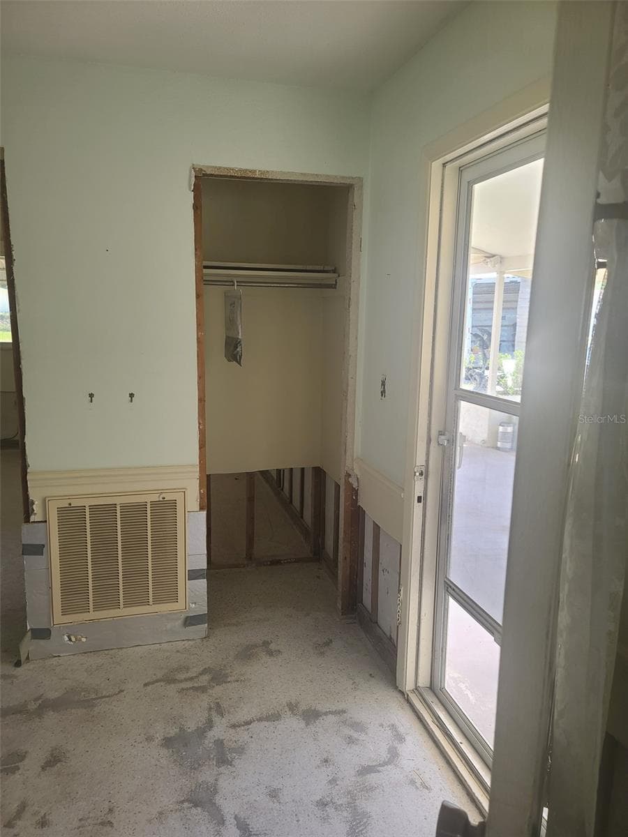 5105 BONITO DRIVE — photo 17 of 46