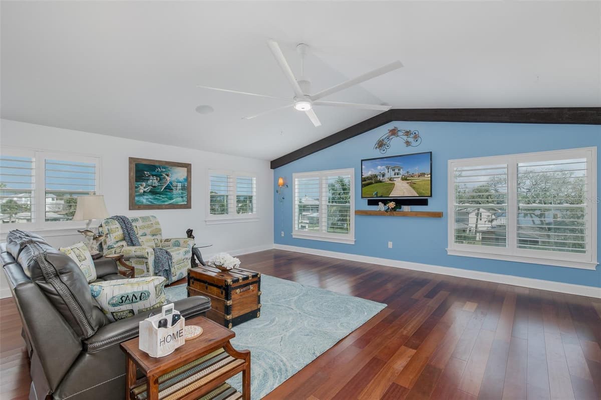 5040 WATERSIDE DRIVE — photo 33 of 58