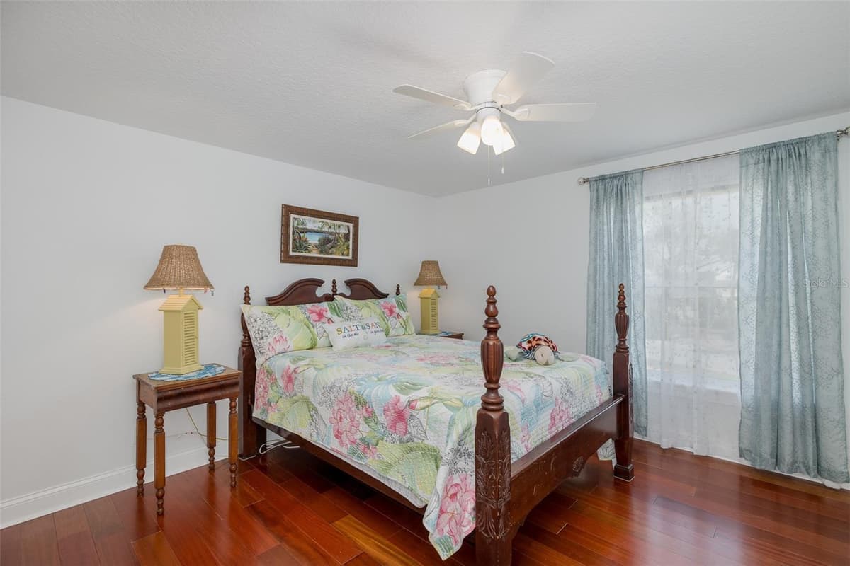 5040 WATERSIDE DRIVE — photo 26 of 58