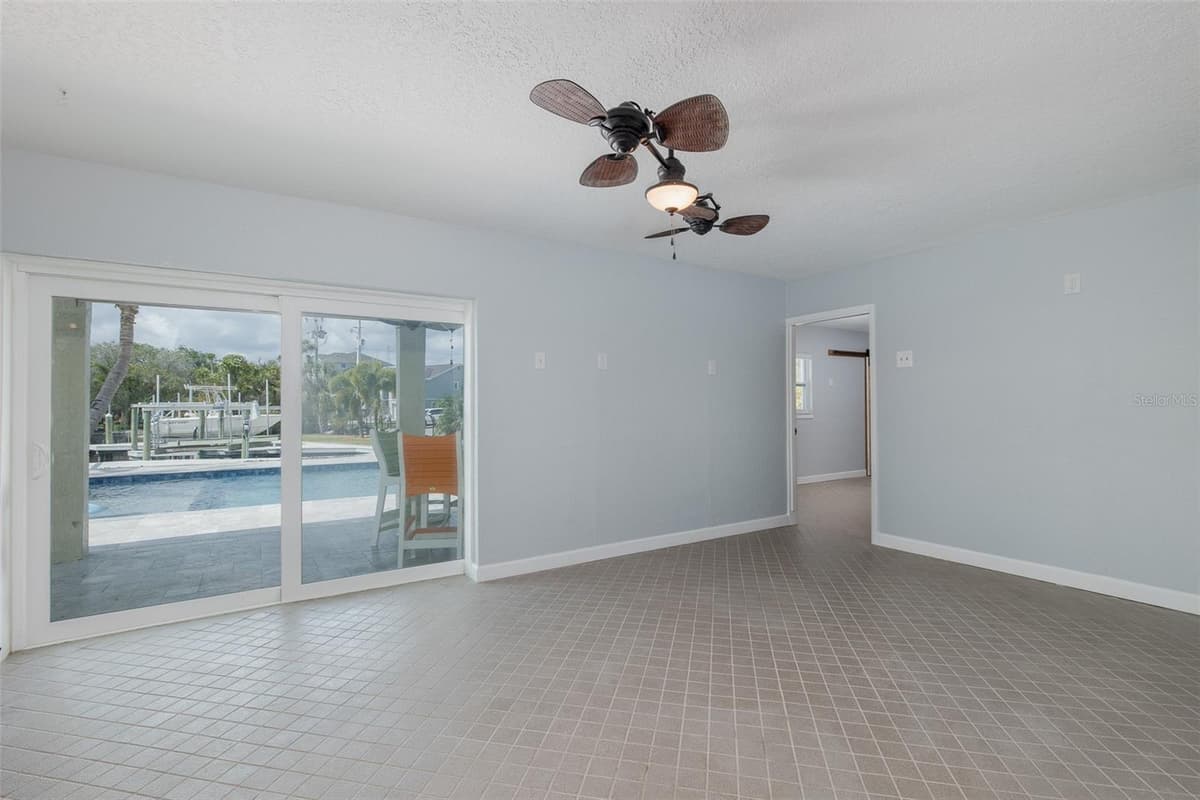 5040 WATERSIDE DRIVE — photo 40 of 58