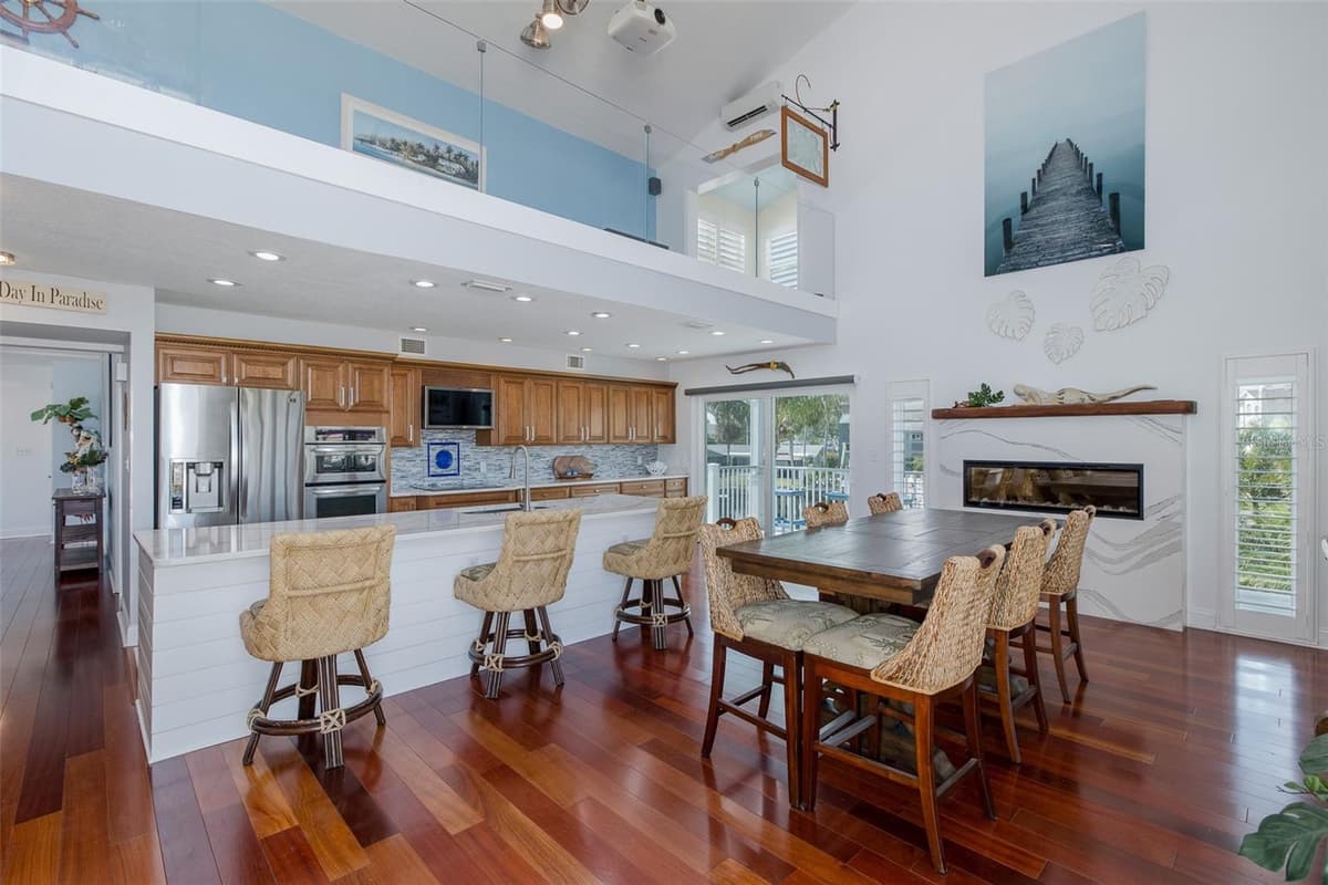 5040 WATERSIDE DRIVE — photo 10 of 58