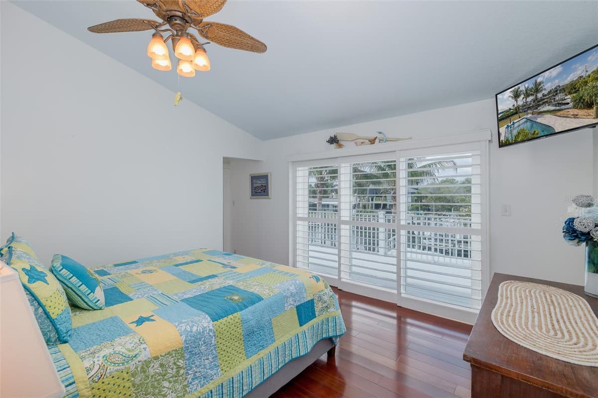 5040 WATERSIDE DRIVE — photo 18 of 58