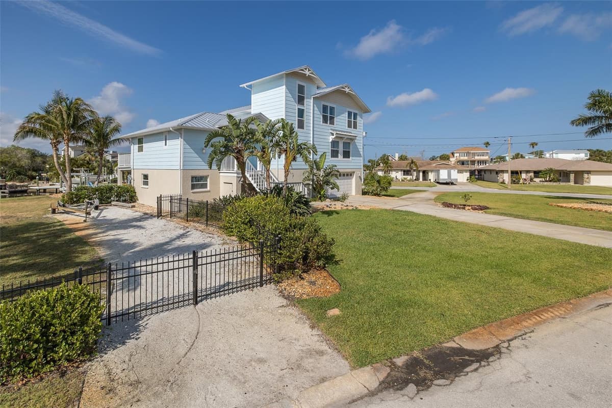 5040 WATERSIDE DRIVE — photo 51 of 58