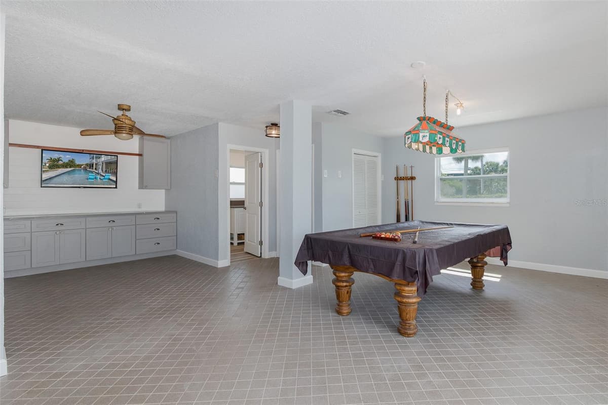 5040 WATERSIDE DRIVE — photo 38 of 58