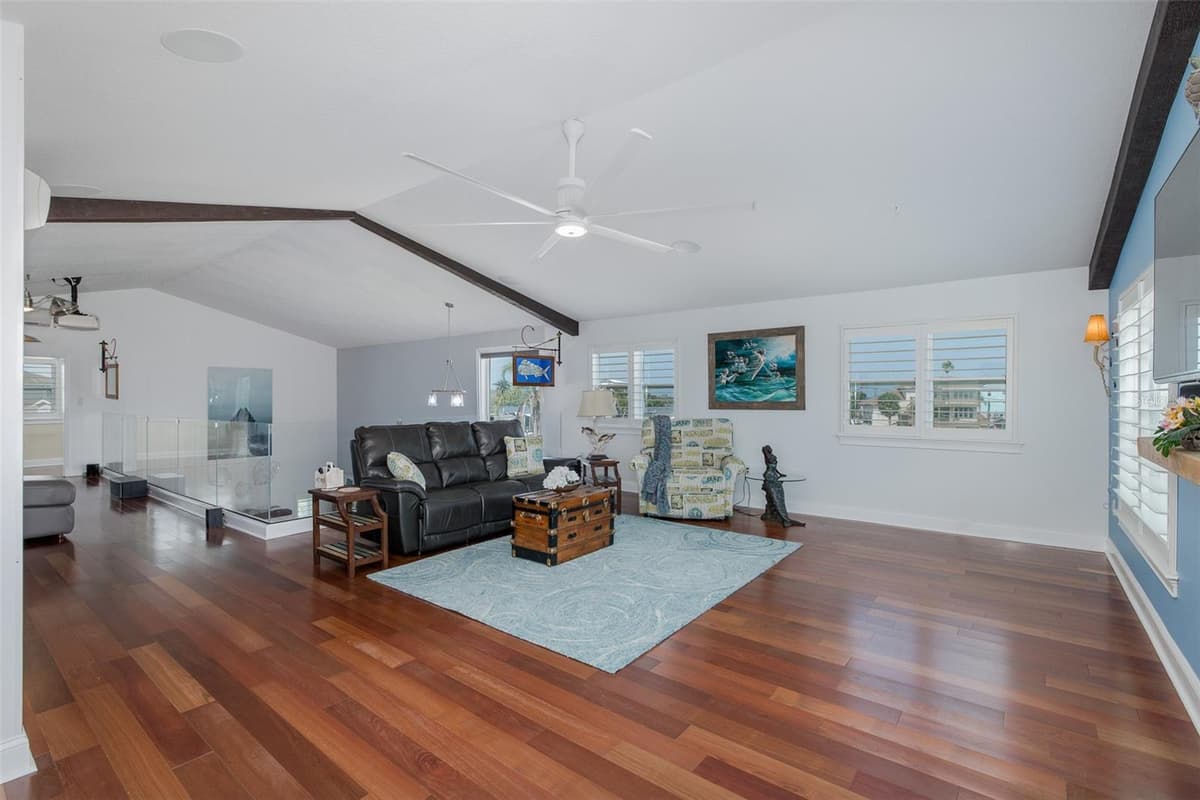 5040 WATERSIDE DRIVE — photo 34 of 58