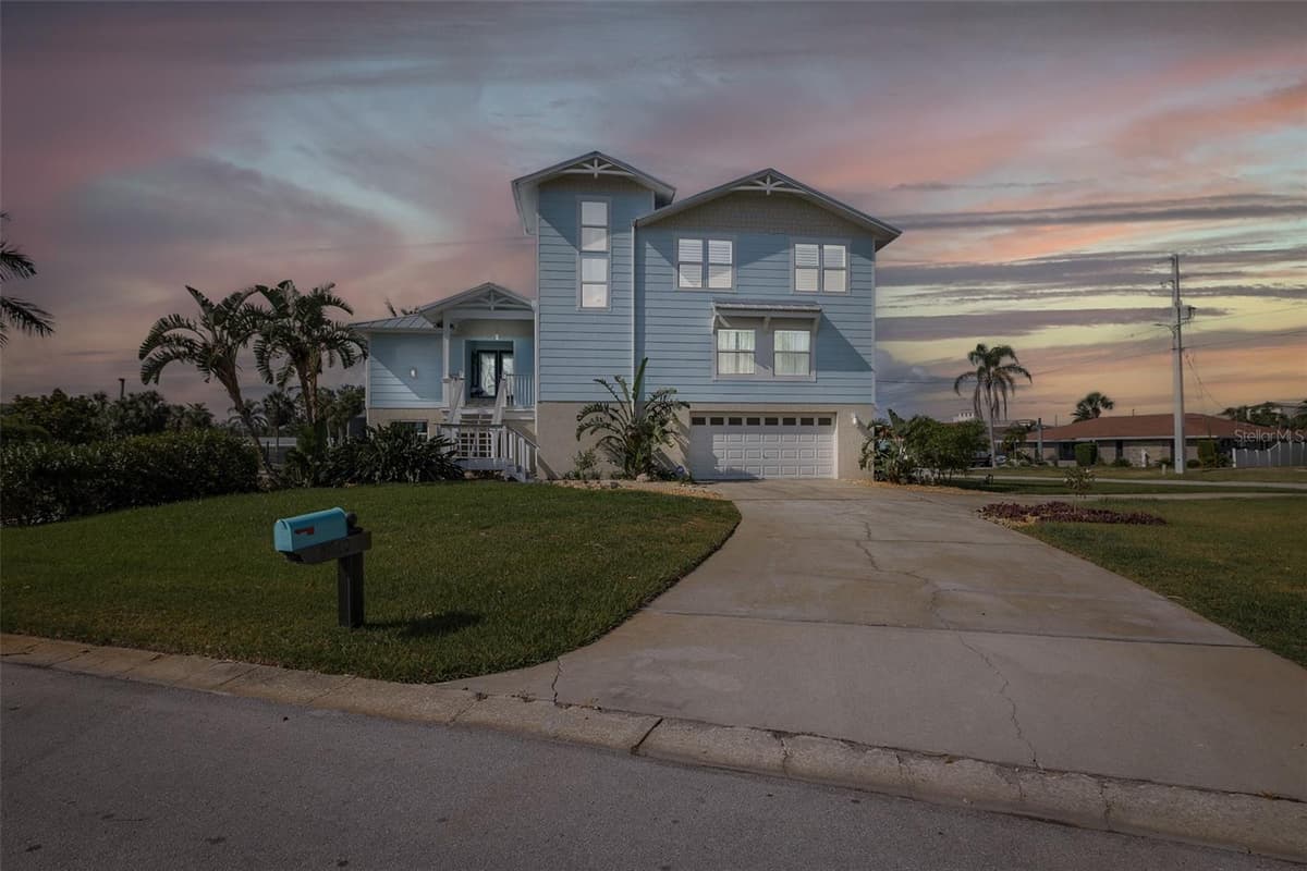 5040 WATERSIDE DRIVE — photo 3 of 58