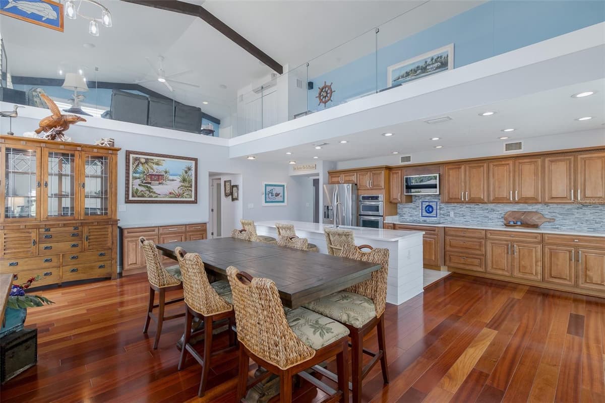 5040 WATERSIDE DRIVE — photo 11 of 58