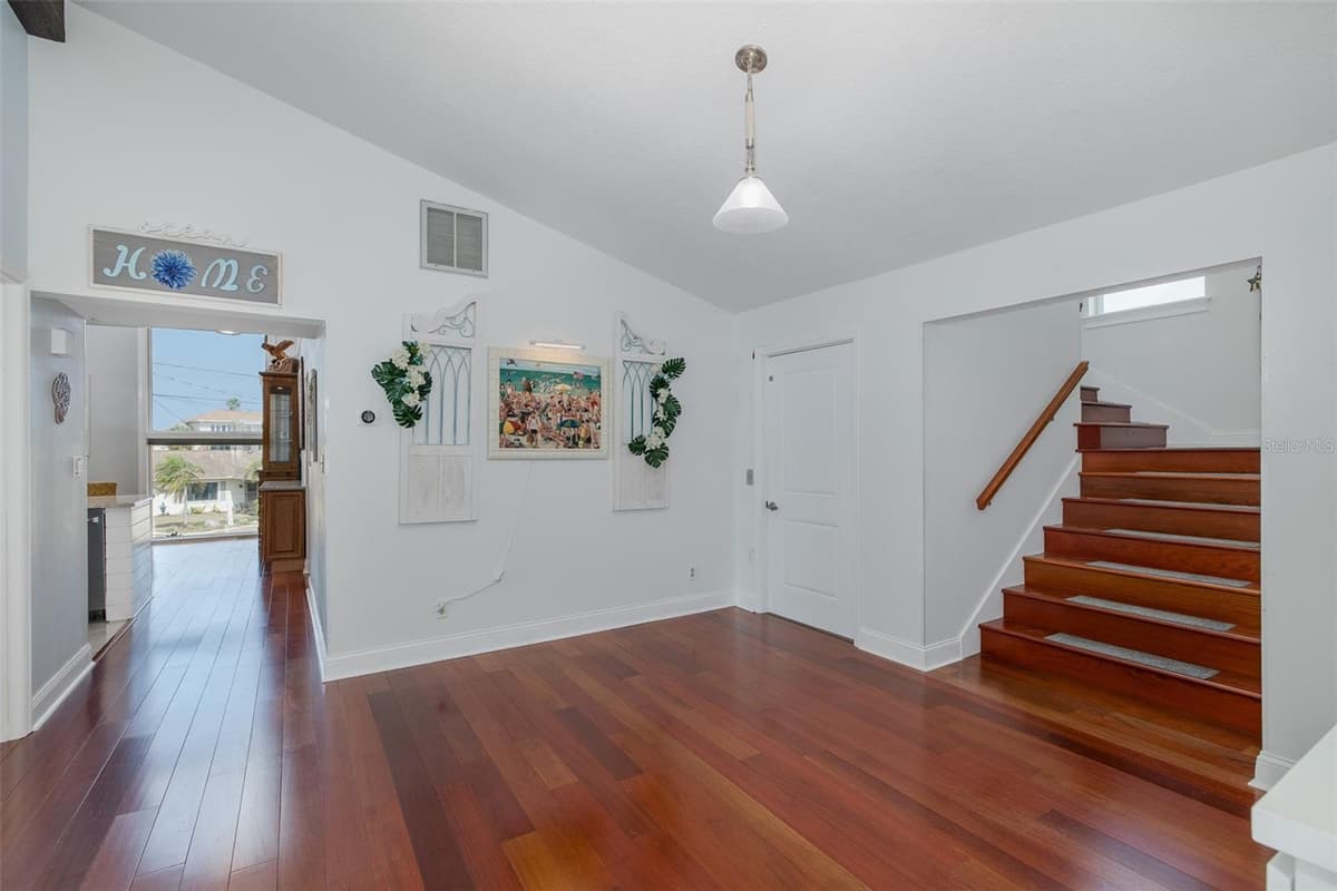 5040 WATERSIDE DRIVE — photo 17 of 58