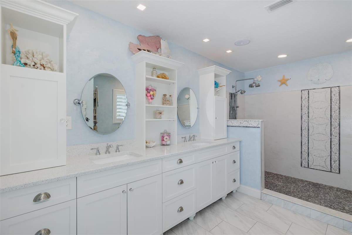 5040 WATERSIDE DRIVE — photo 22 of 58