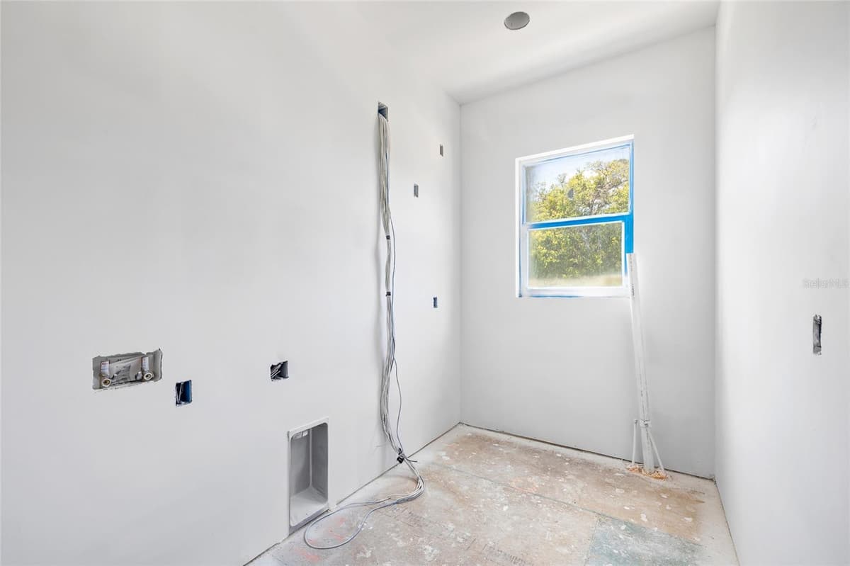 110 HIAWATHA STREET — photo 34 of 44