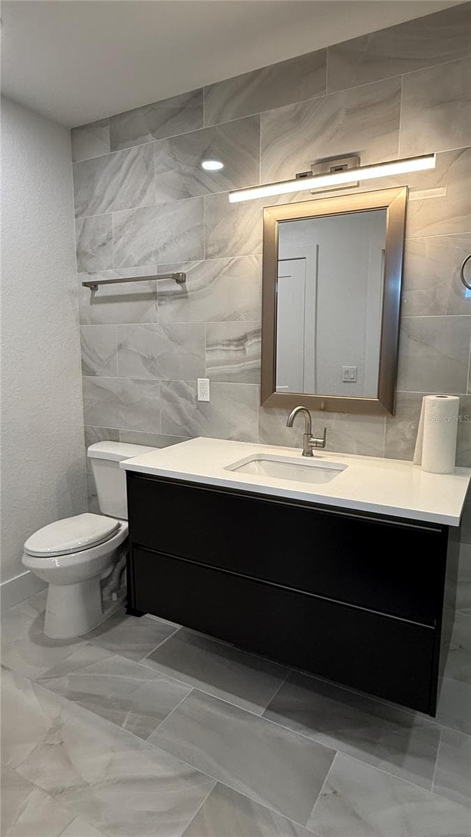 8185 APEX WAY — photo 12 of 20