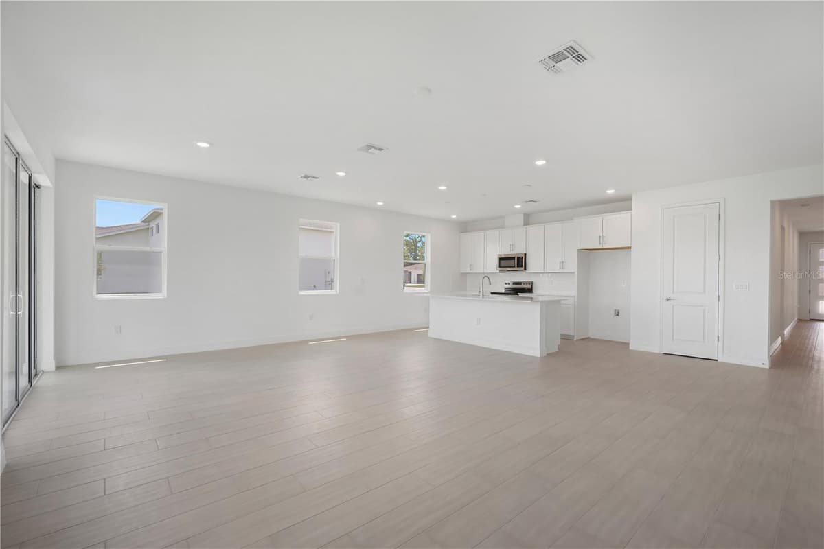 9156 PLAYERS DRIVE — photo 15 of 46