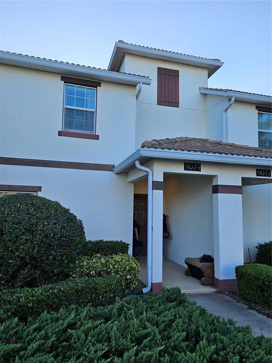 9079 DOGLEG DRIVE — photo 3 of 41