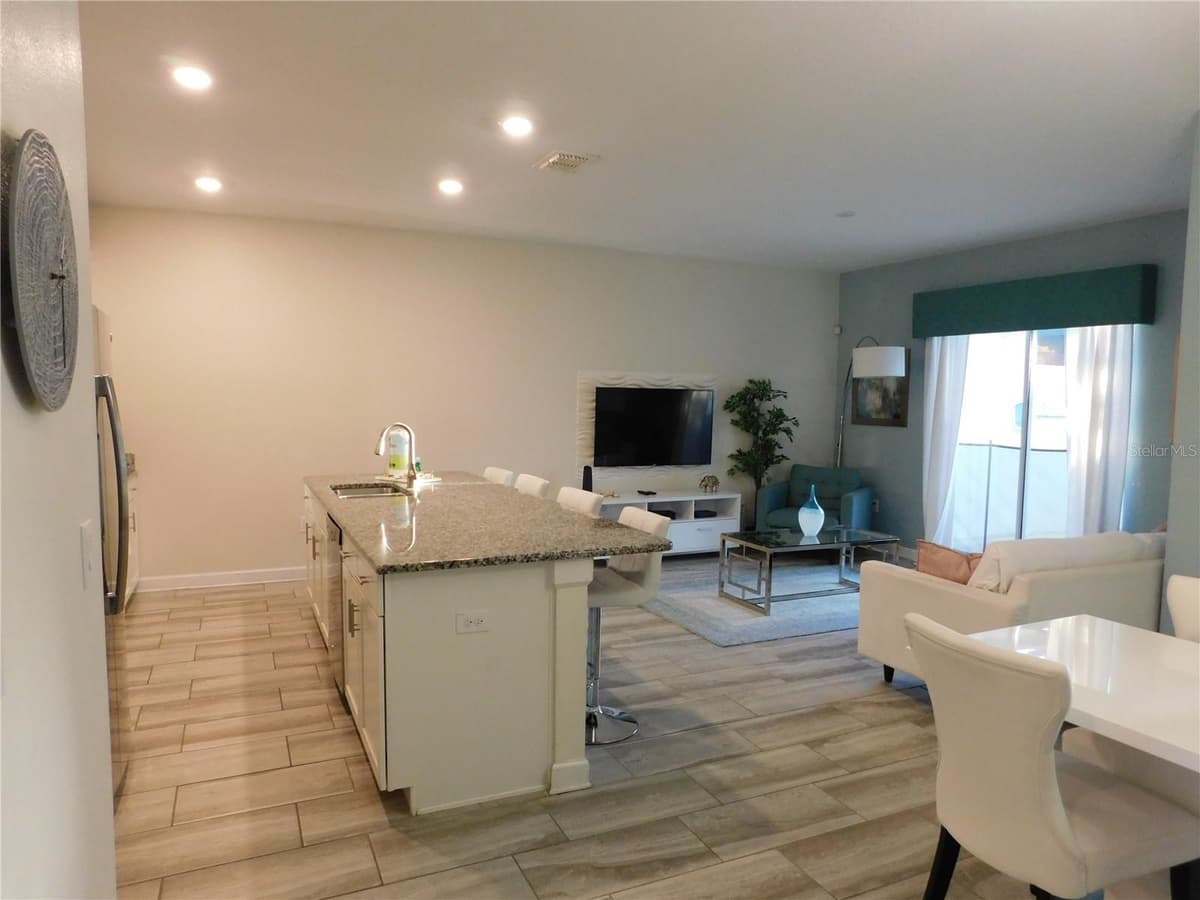 9079 DOGLEG DRIVE — photo 4 of 41
