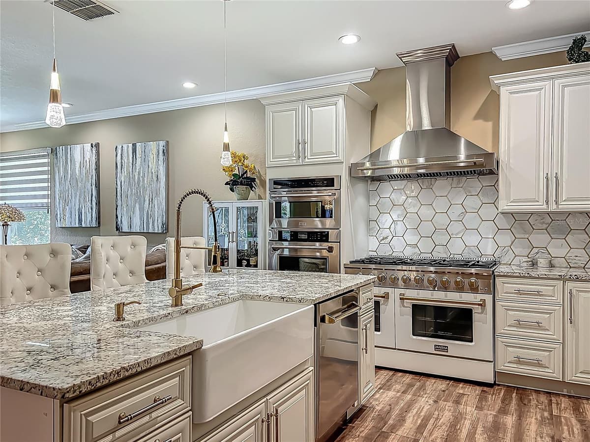3008 SUTTON WOODS DRIVE — photo 12 of 95