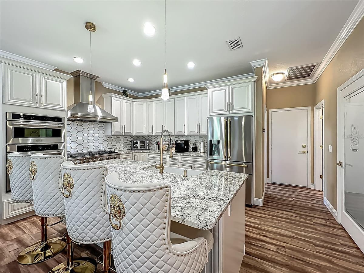 3008 SUTTON WOODS DRIVE — photo 10 of 95