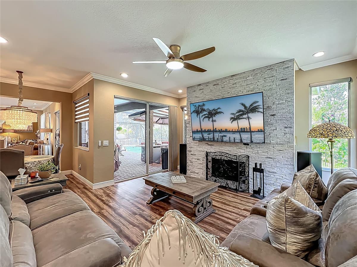 3008 SUTTON WOODS DRIVE — photo 18 of 95