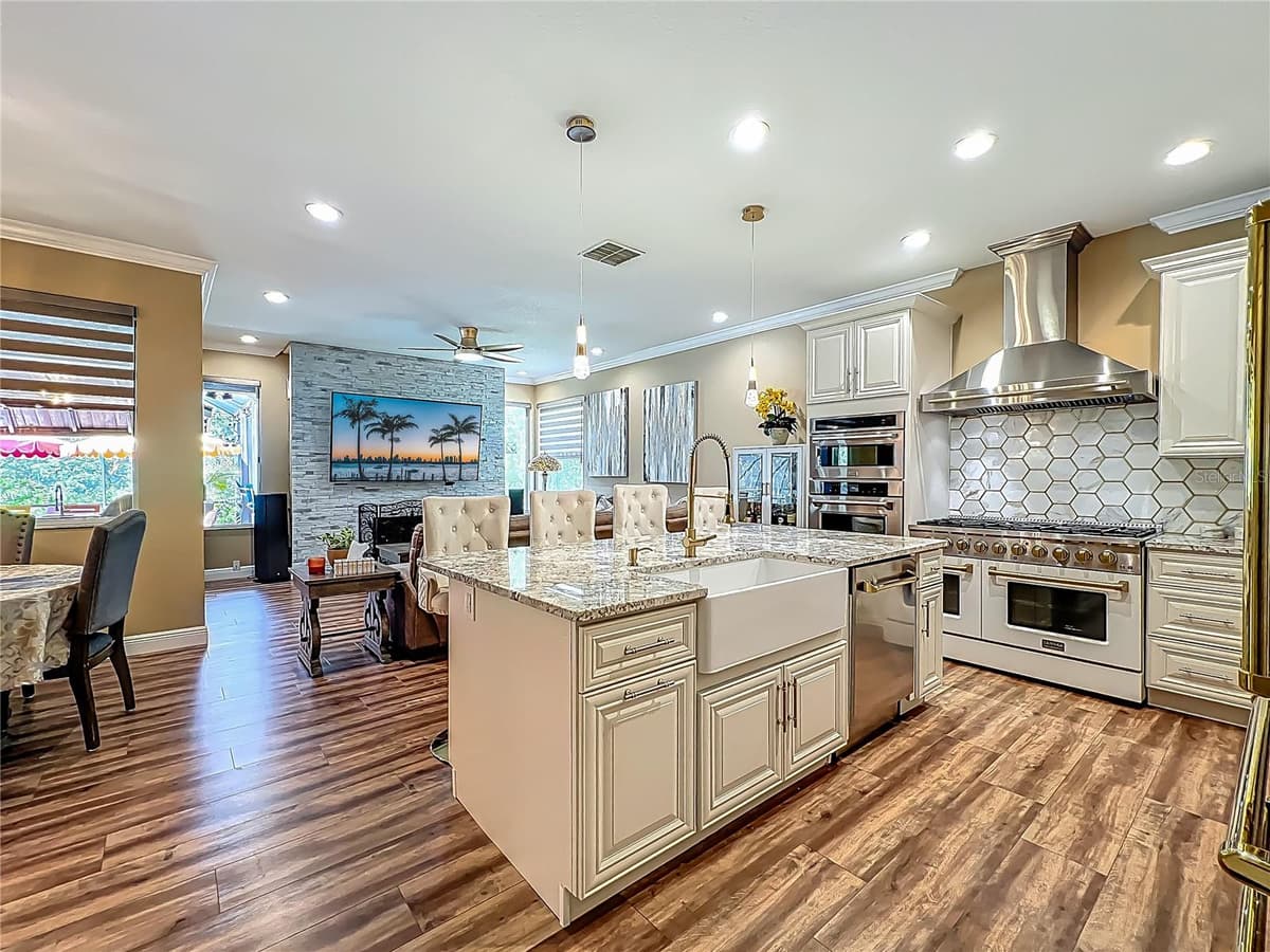 3008 SUTTON WOODS DRIVE — photo 11 of 95