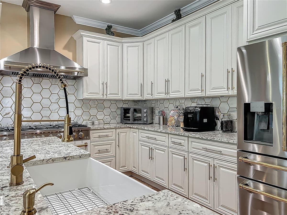 3008 SUTTON WOODS DRIVE — photo 13 of 95
