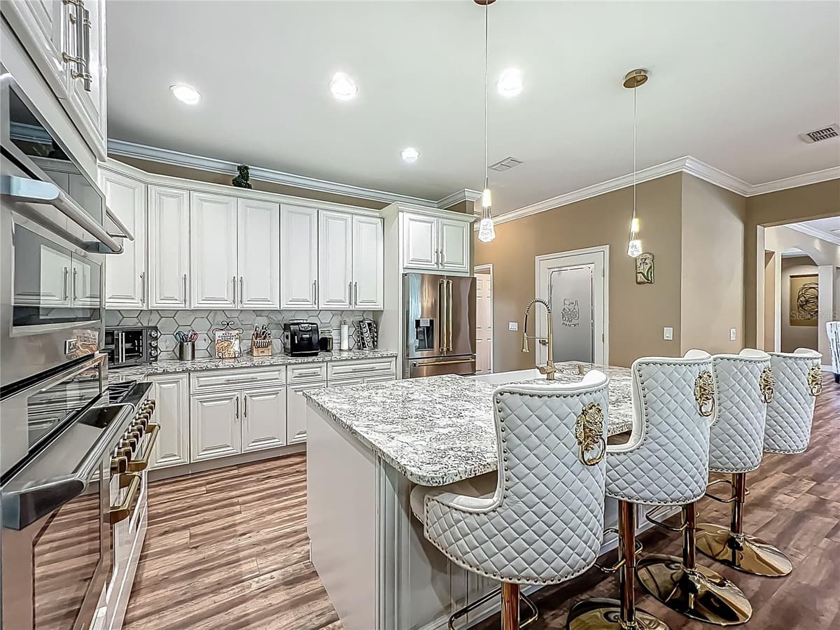 3008 SUTTON WOODS DRIVE — photo 17 of 95