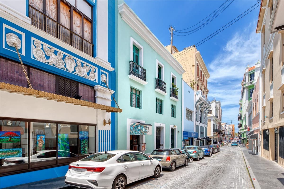 203 FORTALEZA STREET — photo 17 of 18