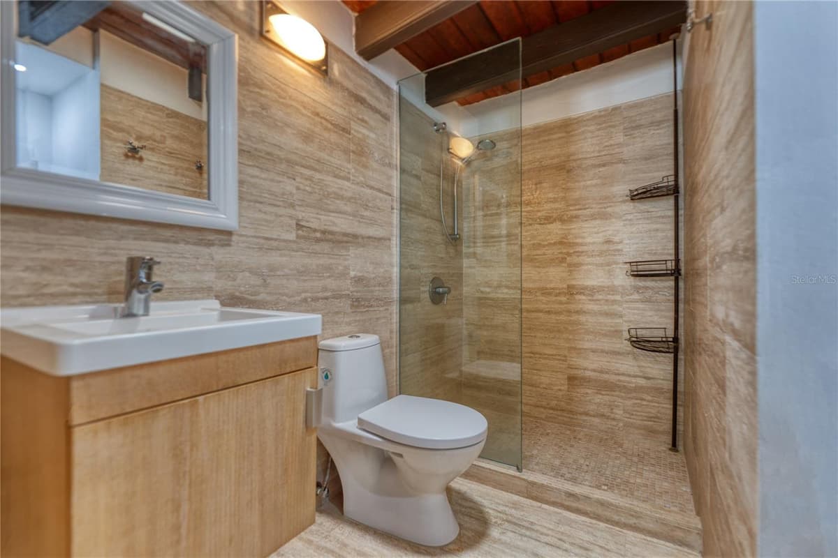 203 FORTALEZA STREET — photo 16 of 18