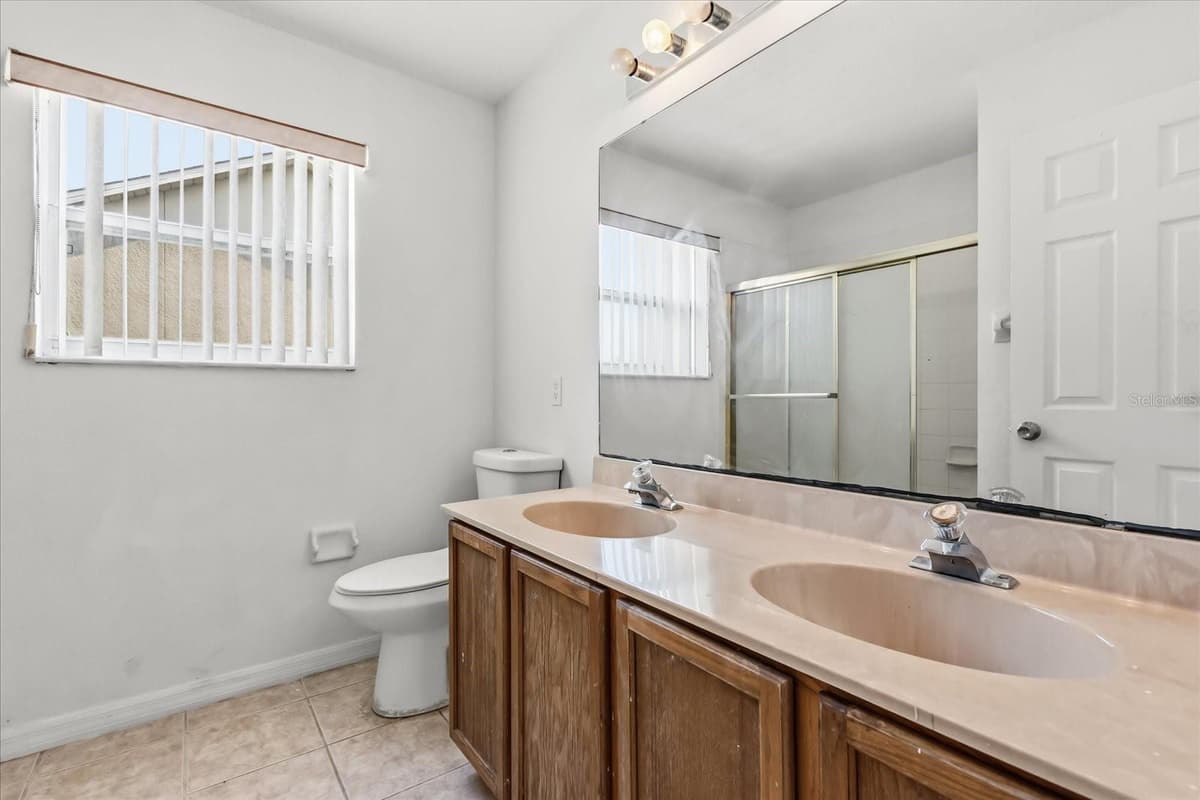 2530 BAYKAL DRIVE — photo 27 of 33