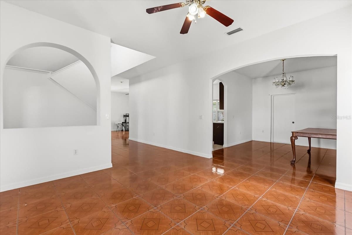 2530 BAYKAL DRIVE — photo 10 of 33
