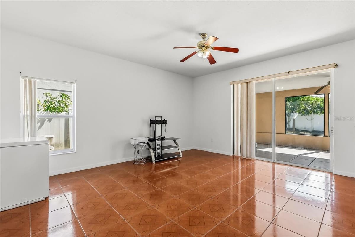 2530 BAYKAL DRIVE — photo 11 of 33
