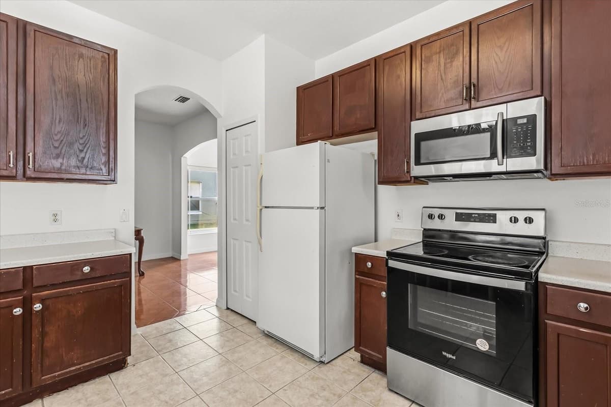 2530 BAYKAL DRIVE — photo 16 of 33