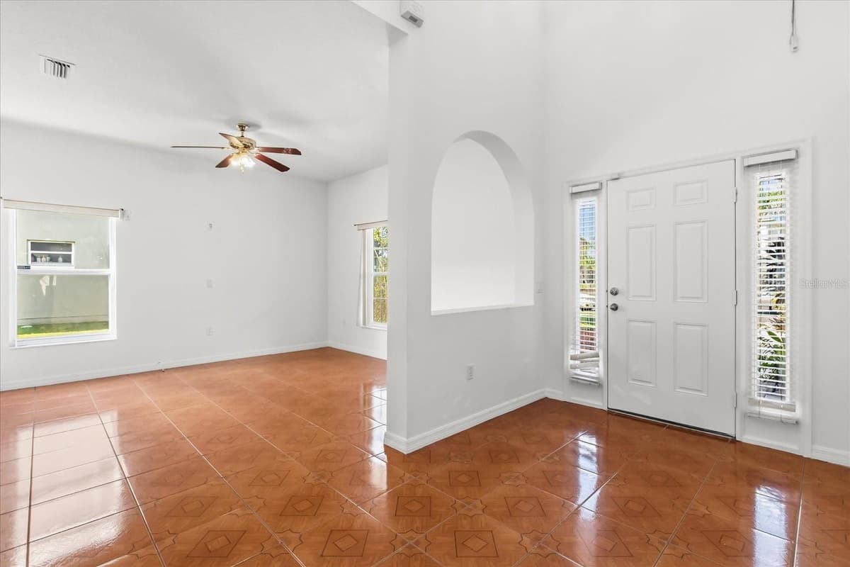 2530 BAYKAL DRIVE — photo 7 of 33