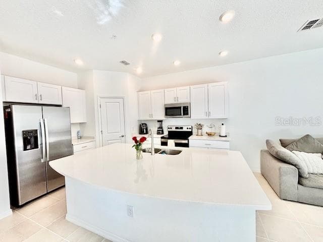 4520 CALVARY WAY — photo 3 of 9