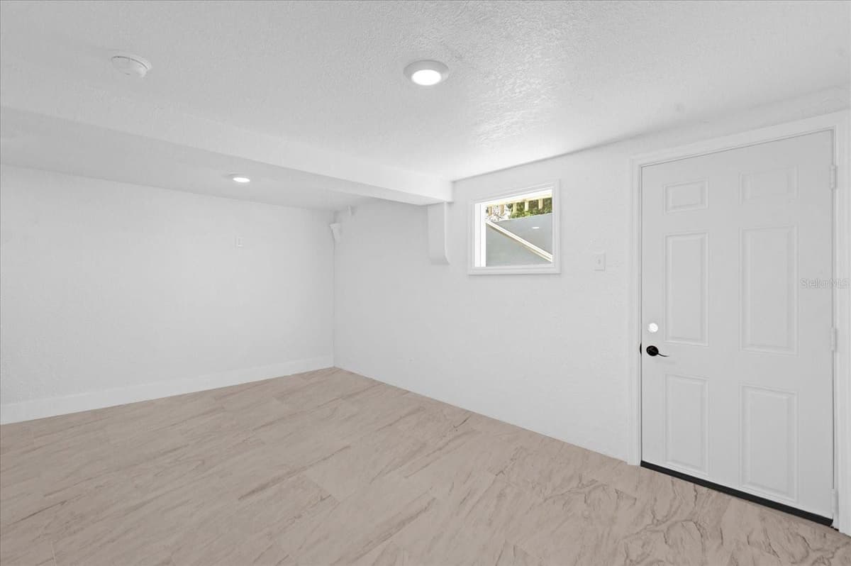 5851 DREW ROAD — photo 23 of 49