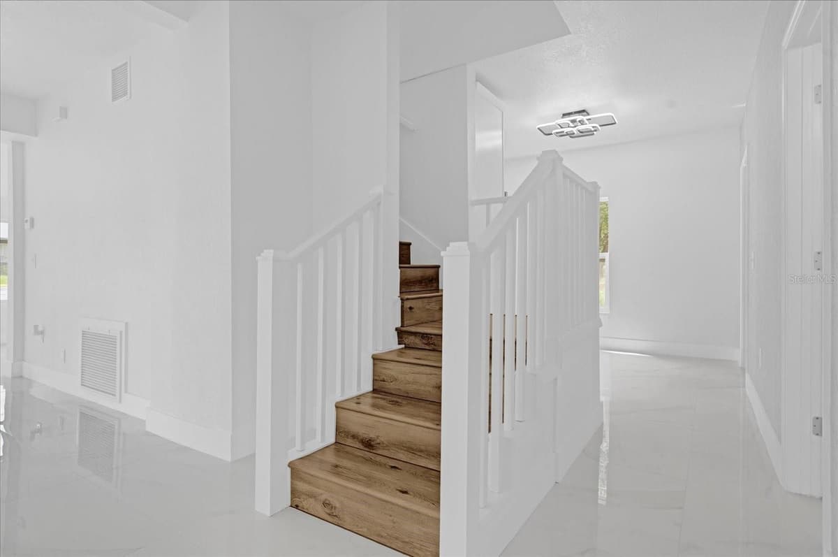 5851 DREW ROAD — photo 11 of 49