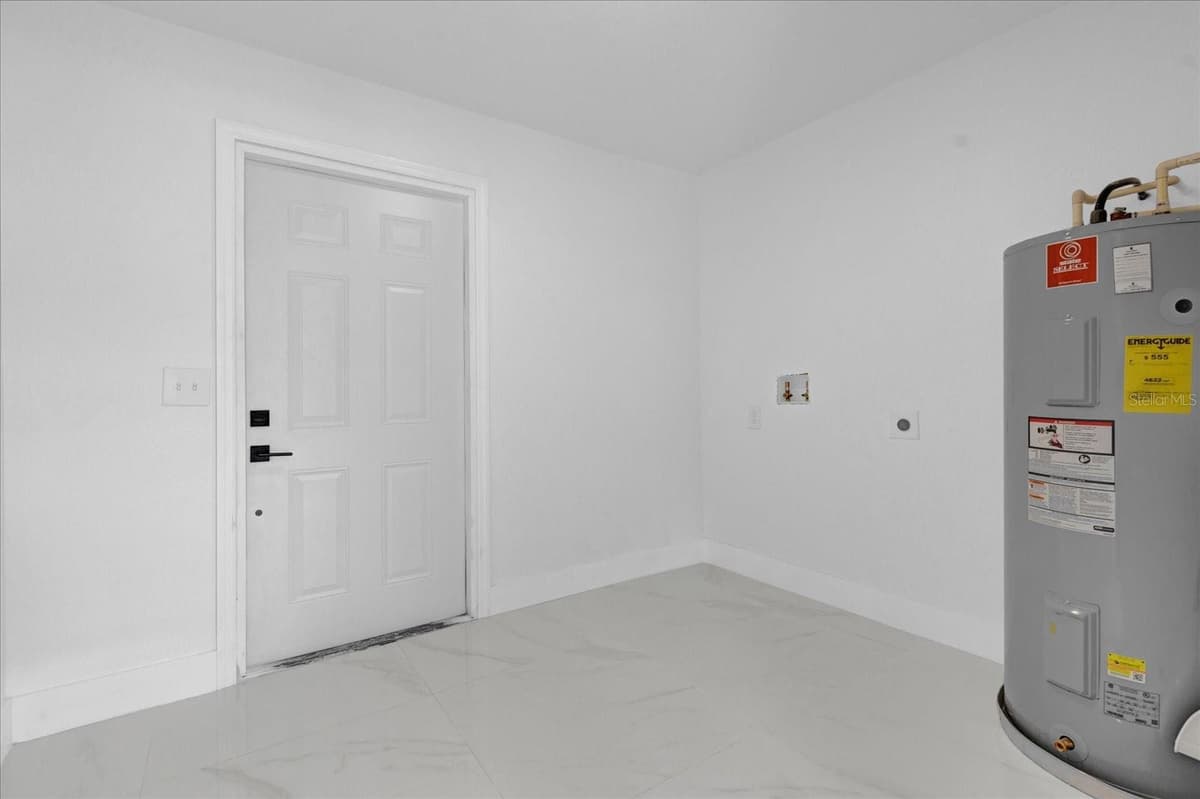 5851 DREW ROAD — photo 39 of 49