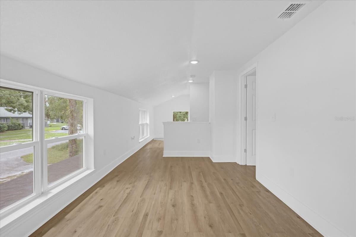 5851 DREW ROAD — photo 31 of 49