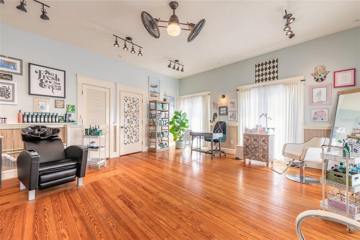 1112 RIVERSIDE DRIVE — photo 32 of 56